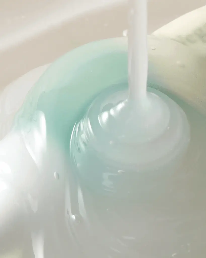 VeganCollagenEyeSerum_3.webp