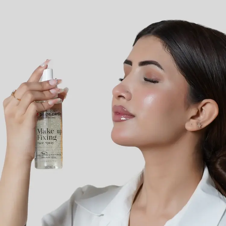 make_up_fixing_face_spray.webp